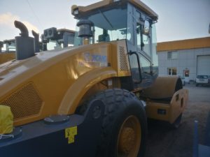 Виброкаток XCMG XS163